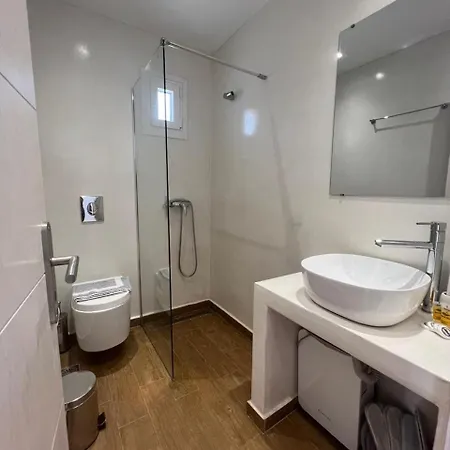 Gorgeous Mykonian In * Ano Mera